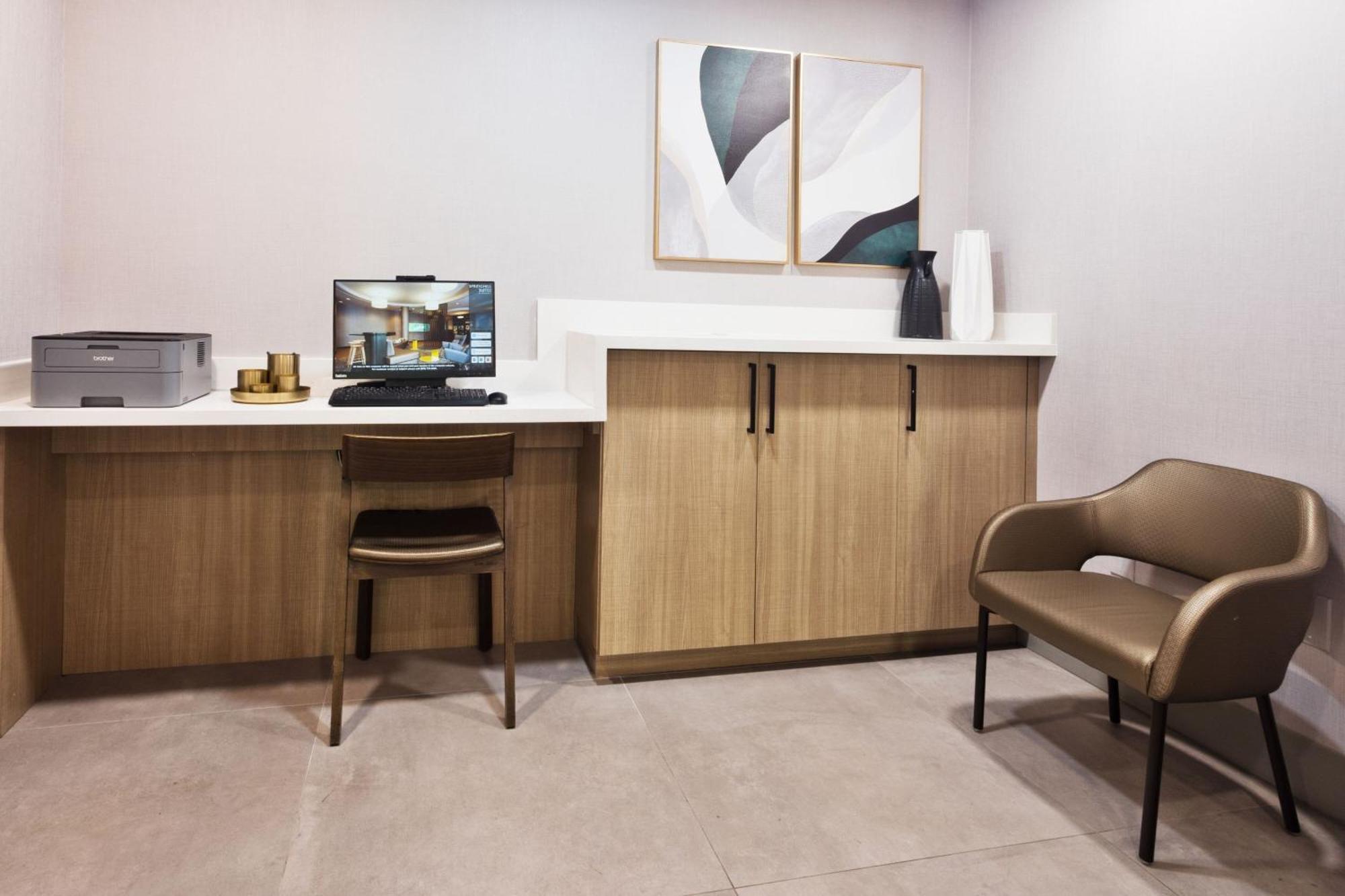 Springhill Suites Birmingham Colonnade מראה חיצוני תמונה