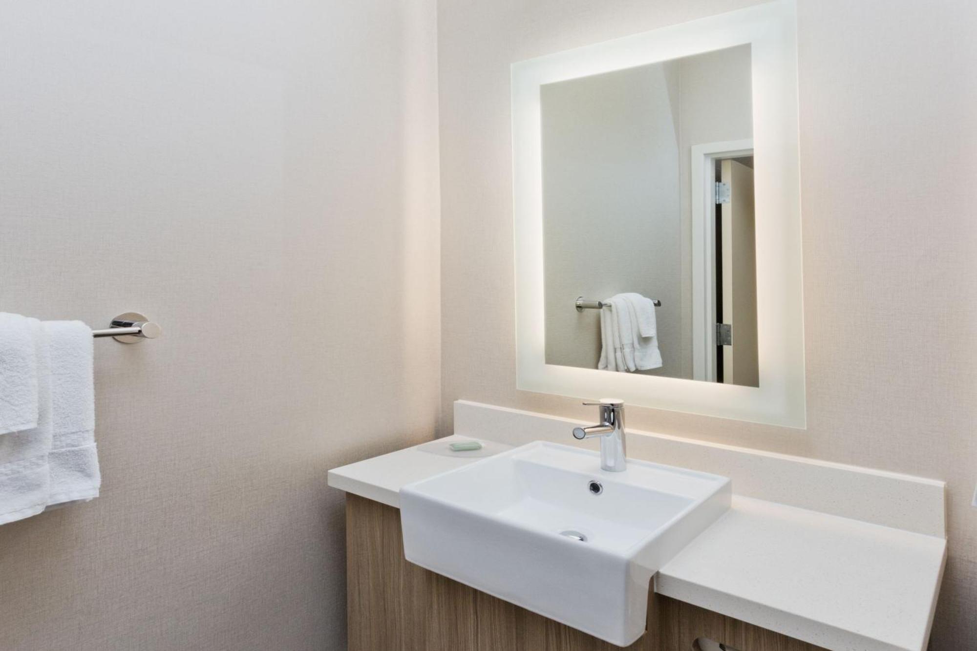 Springhill Suites Birmingham Colonnade מראה חיצוני תמונה