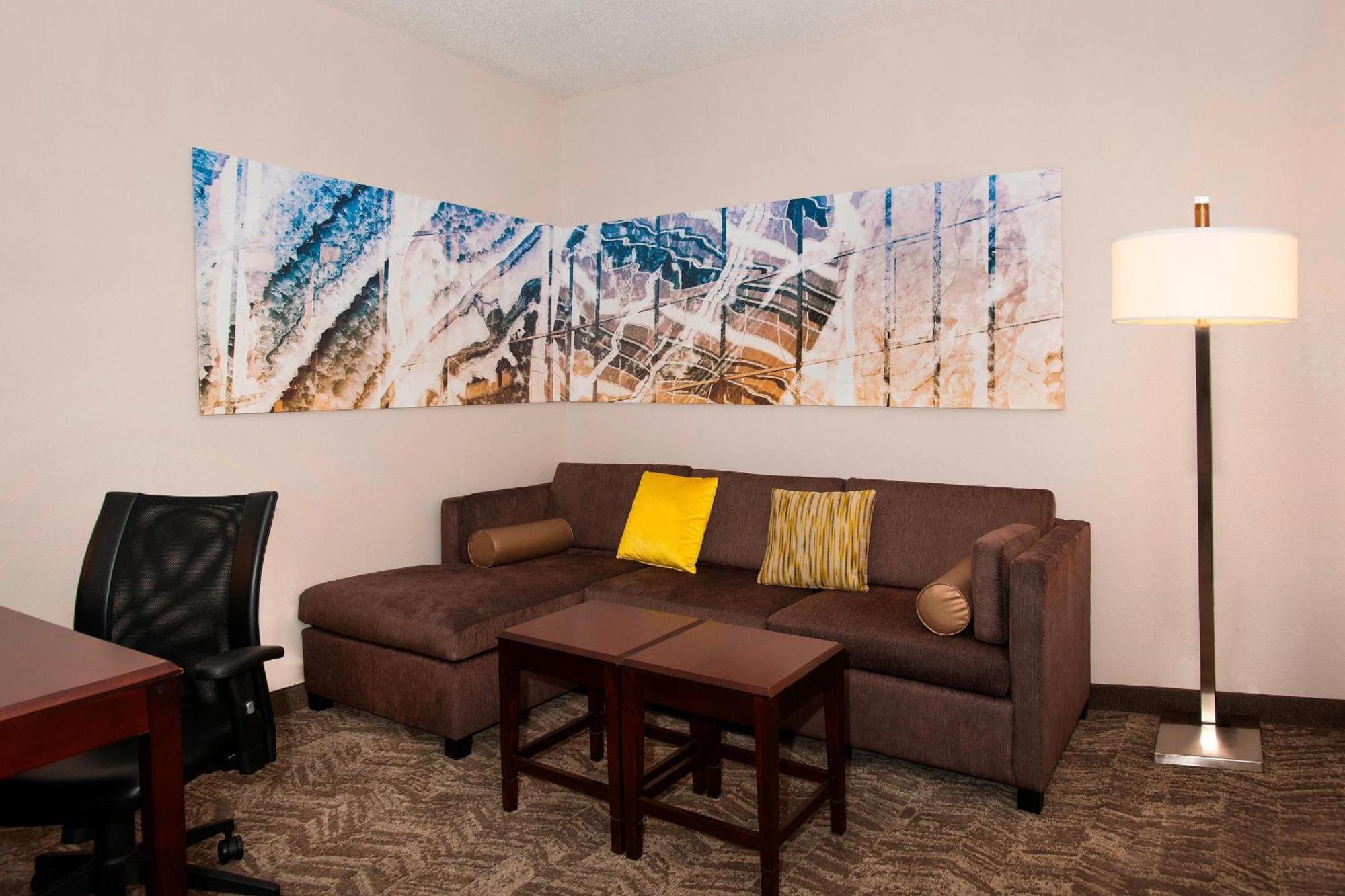 Springhill Suites Birmingham Colonnade מראה חיצוני תמונה