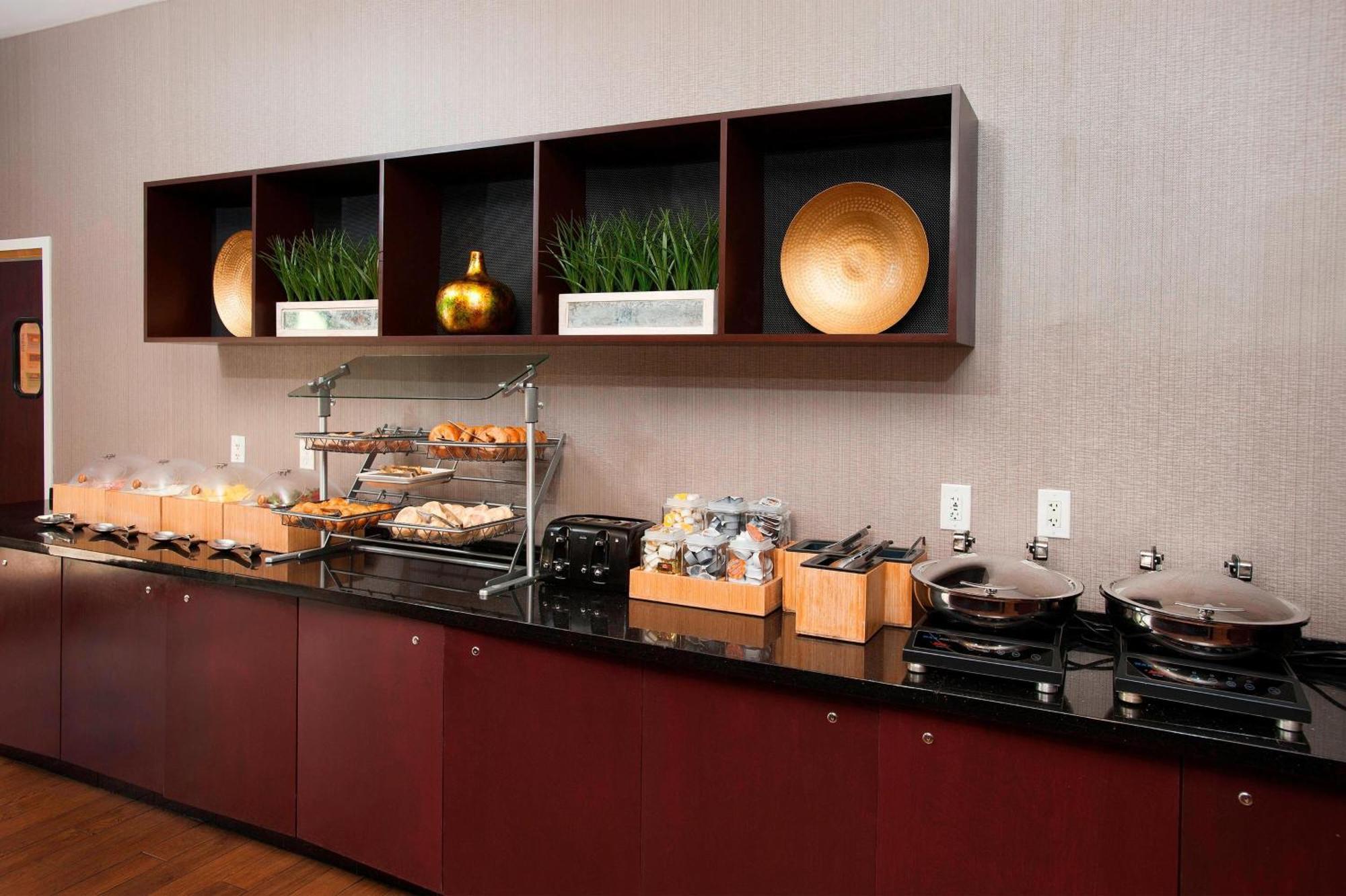 Springhill Suites Birmingham Colonnade מראה חיצוני תמונה