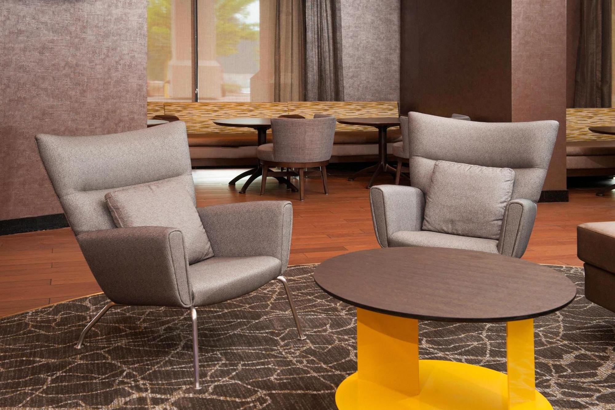Springhill Suites Birmingham Colonnade מראה חיצוני תמונה