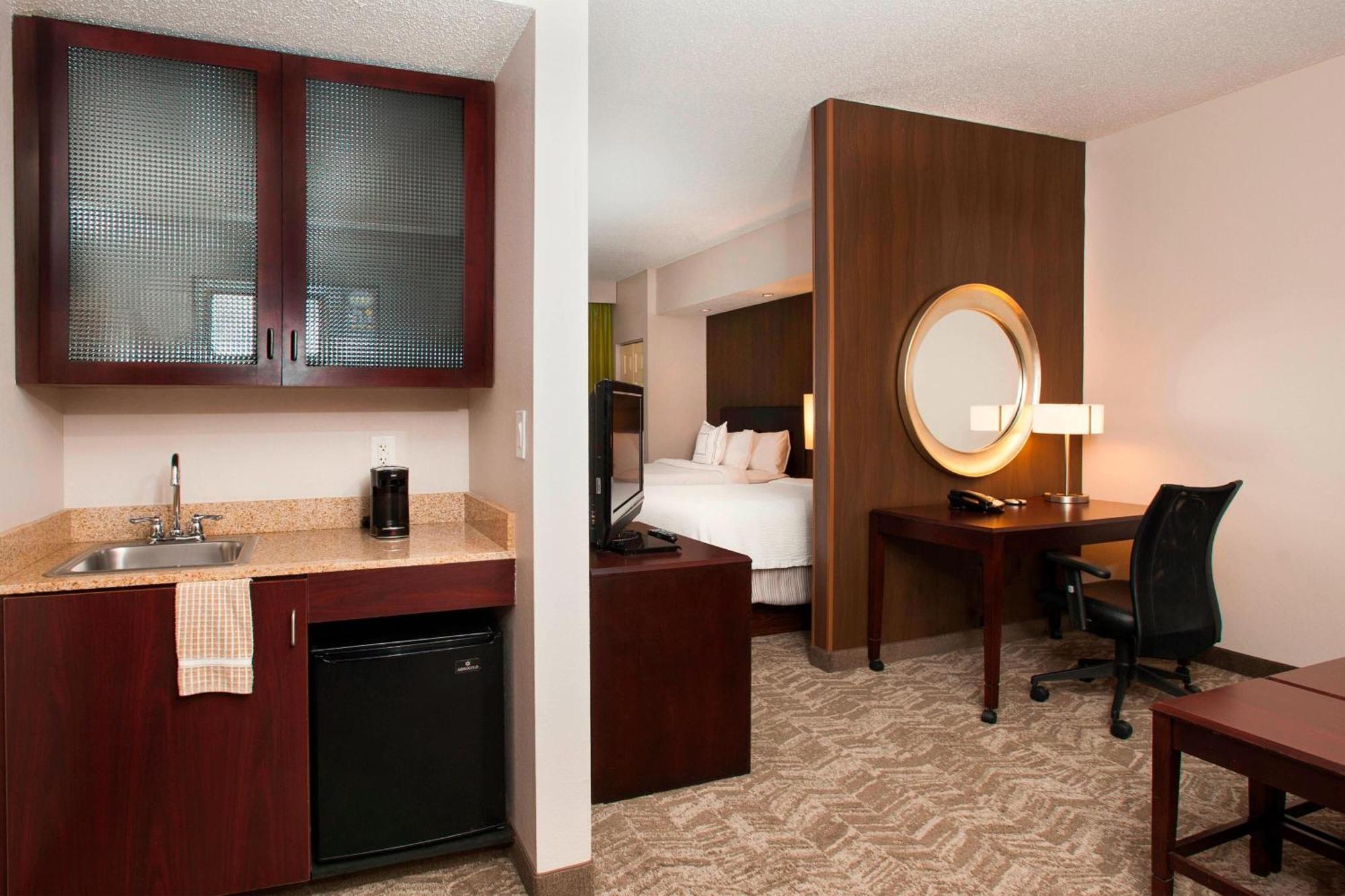 Springhill Suites Birmingham Colonnade מראה חיצוני תמונה