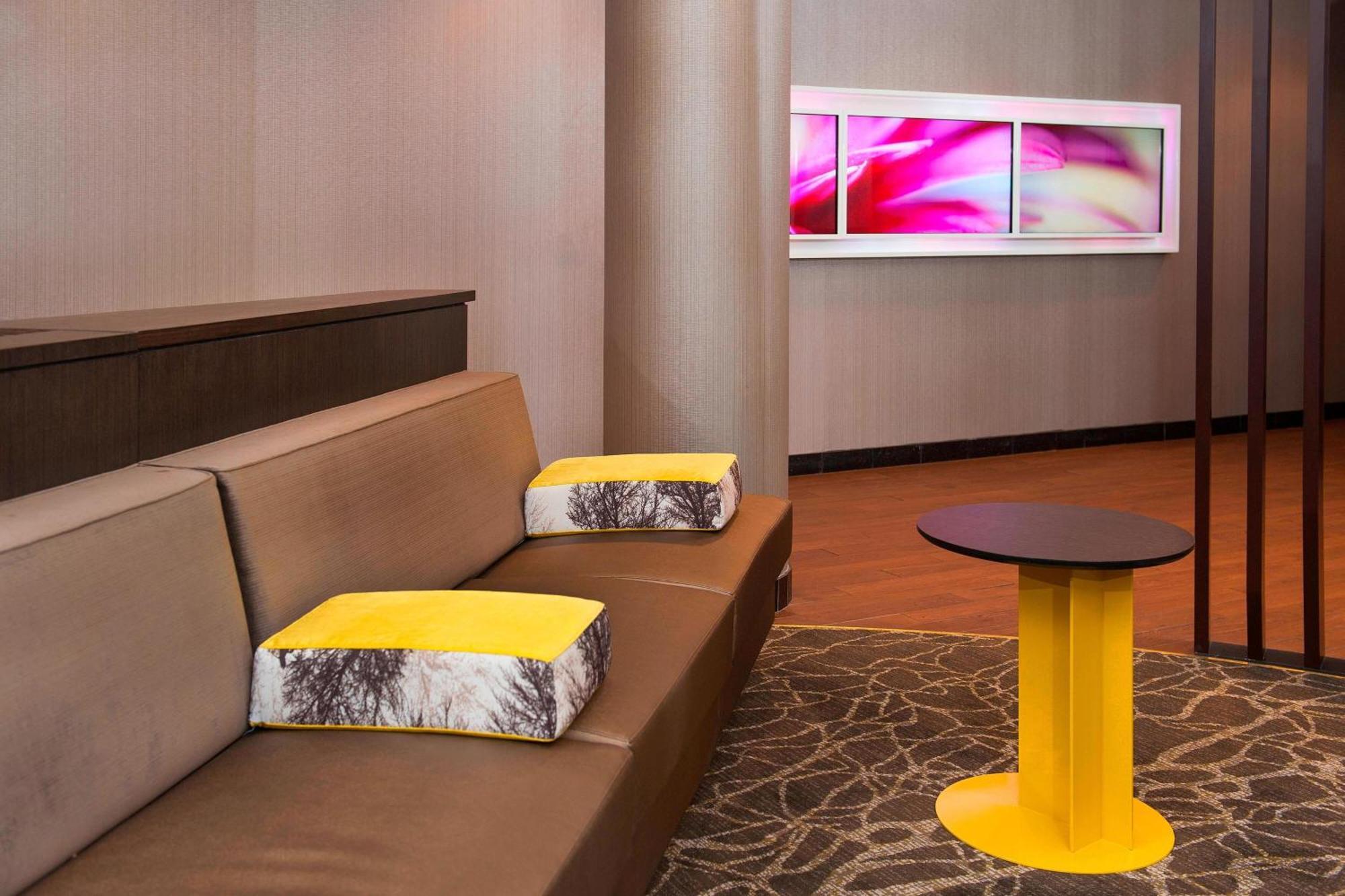Springhill Suites Birmingham Colonnade מראה חיצוני תמונה