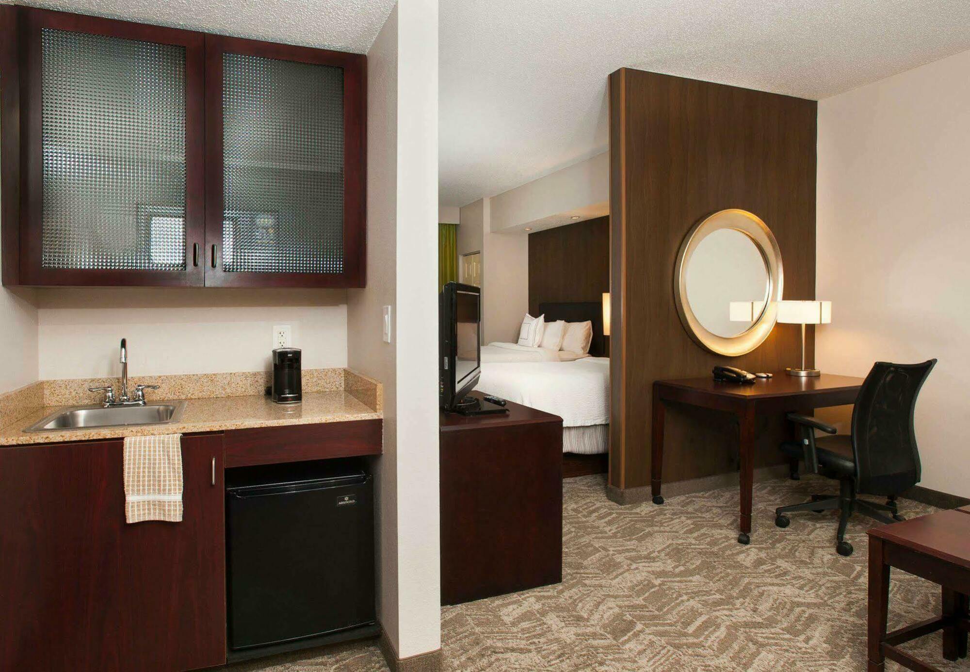 Springhill Suites Birmingham Colonnade מראה חיצוני תמונה